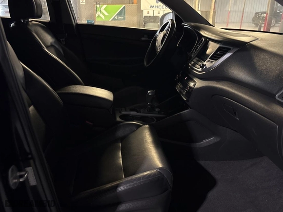 2017 Hyundai Tucson Value with VIN KM8J33A28HU375468, listed as a Copart auction lot 54778795 with 162,606 mi miles and Clean Title. Bid and sale history available at carsss.com. Image 5.
