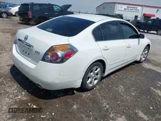 2009 Nissan Altima 2.5 S with VIN 1N4AL21E89N561120, listed as a IAAI auction lot 42020054 with 220,237 mi miles. Bid and sale history available at carsss.com. Image 4.