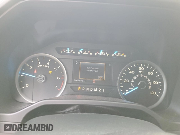 2015 Ford F-150 XL with VIN 1FTEX1CF7FKD55705, listed as a Copart auction lot 55727564 with 200,380 mi miles and Clean title. Bid and sale history available at DreamBid. Image 9.