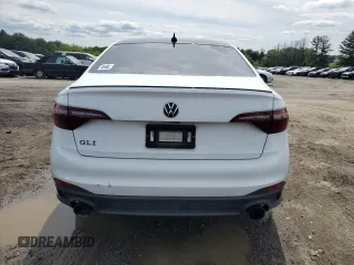 2022 Volkswagen Jetta GLI Autobahn z VIN 3VW2T7BU4NM017006, wystawiony jako Copart lot #55881285 z przebiegiem 52 828 mil mil oraz Szkoda całkowita • Salvage title. Historia ofert i sprzedaży dostępna na DreamBid. Obrazek 6.