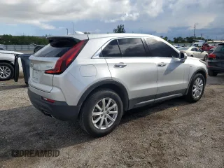 2019 Cadillac XT4 FWD Luxury z VIN 1GYAZAR42KF119510, wystawiony jako Copart lot #48979395 z przebiegiem 57 498 mil mil oraz Szkoda całkowita • Salvage title. Historia ofert i sprzedaży dostępna na DreamBid. Obrazek 3.