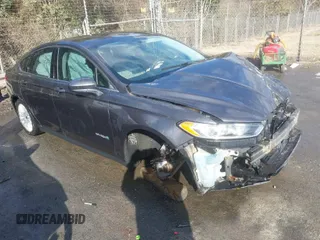 2015 Ford Fusion S Hybrid with VIN 3FA6P0UU9FR283189, listed as a IAAI auction lot 41632307 with 152,653 mi miles. Bid and sale history available at carsss.com. Image 1.