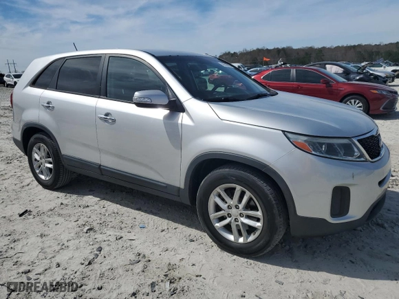 2014 Kia Sorento LX with VIN 5XYKT3A69EG480089, listed as a Copart auction lot 49599965 with 111,038 mi miles and Salvage Title. Bid and sale history available at carsss.com. Image 4.