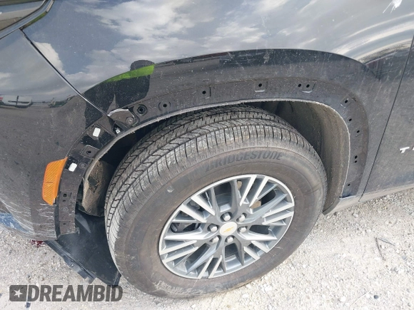 2025 Chevrolet Traverse FWD LT with VIN 1GNERGRSXSJ138318, listed as a IAAI auction lot 42209519 with 8,174 mi miles and . Bid and sale history available at DreamBid. Image 18.