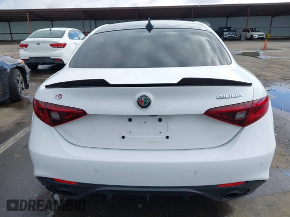 2022 Alfa Romeo Giulia Veloce with VIN ZARFAMBN9N7666124, listed as a IAAI auction lot 41583505 with 38,957 mi miles. Bid and sale history available at carsss.com. Image 16.