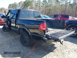 2004 GMC Sonoma SLS with VIN 1GTDT13X74K107743, listed as a IAAI auction lot 41767517 with 254,323 mi miles. Bid and sale history available at carsss.com. Image 3.