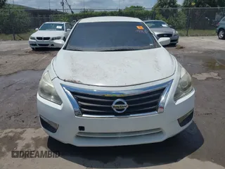 2015 Nissan Altima S with VIN 1N4AL3AP5FC459711, listed as a IAAI auction lot 42175139 with 146,952 mi miles and . Bid and sale history available at carsss.com. Image 6.