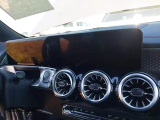 2024 Mercedes-Benz EQB 300 z VIN W1N9M0KB2RN079416, wystawiony jako IAAI lot #40927378 z przebiegiem Nie podano mil oraz . Historia ofert i sprzedaży dostępna na DreamBid. Obrazek 7.