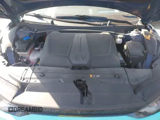 2022 Kia EV6 GT-Line with VIN KNDC4DLC5N5027803, listed as a IAAI auction lot 40786856 with 46,983 mi miles and . Bid and sale history available at DreamBid. Image 10.