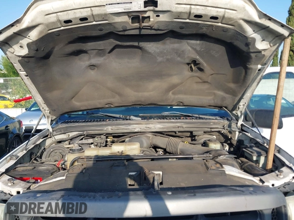 2002 Ford F-250 XL with VIN 1FTNX20L92EA38341, listed as a IAAI auction lot 42140561 with 287,090 mi miles and . Bid and sale history available at DreamBid. Image 10.