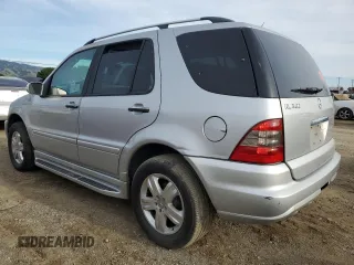 2005 Mercedes-Benz M 350 z VIN 4JGAB57E75A523414, wystawiony jako Copart lot #45756095 z przebiegiem 178 005 mil mil oraz Szkoda całkowita • Salvage title. Historia ofert i sprzedaży dostępna na DreamBid. Obrazek 2.