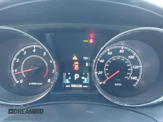 2018 Mitsubishi Outlander SE z VIN JA4AR3AW4JU006449, wystawiony jako IAAI lot #42159454 z przebiegiem 84 336 mil mil oraz . Historia ofert i sprzedaży dostępna na DreamBid. Obrazek 7.