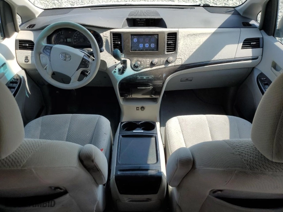 2011 Toyota Sienna LE AAS with VIN 5TDKK3DC5BS043922, listed as a Copart auction lot 49220485 with 218,892 mi miles and Salvage Title. Bid and sale history available at carsss.com. Image 8.
