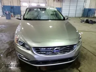 2016 Volvo V60 T5 Drive-E Platinum z VIN YV140MEM0G1307395, wystawiony jako Copart lot #51317415 z przebiegiem 131 703 mil mil oraz Czysty tytuł • Clean title. Historia ofert i sprzedaży dostępna na DreamBid. Obrazek 14.