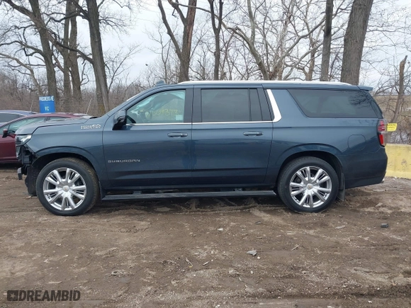 2021 Chevrolet Suburban High Country with VIN 1GNSKGKL9MR184740, listed as a IAAI auction lot 41509373 with 67,979 mi miles. Bid and sale history available at carsss.com. Image 15.