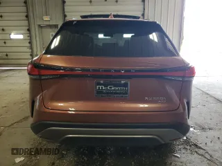 2024 Lexus RX 350h z VIN 2T2BBMCA3RC063302, wystawiony jako Copart lot #56977445 z przebiegiem 653 mil mil oraz Szkody całkowita. Historia ofert i sprzedaży dostępna na DreamBid. Obrazek 6.