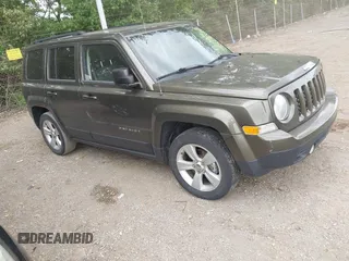 2015 Jeep Patriot Latitude z VIN 1C4NJPFB4FD203852, wystawiony jako IAAI lot #42259003 z przebiegiem 100 375 mil mil oraz . Historia ofert i sprzedaży dostępna na DreamBid. Obrazek 1.