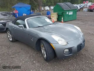 2007 Pontiac Solstice GXP with VIN 1G2MG35XX7Y129206, listed as a IAAI auction lot 40409610 with 179,059 mi miles. Bid and sale history available at carsss.com. Image 1.