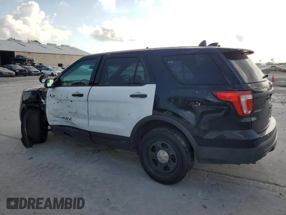 2017 Ford Police Interceptor Utility z VIN 1FM5K8AR3HGB15573, wystawiony jako Copart lot #53167325 z przebiegiem 89 342 mil mil oraz Szkody całkowita. Historia ofert i sprzedaży dostępna na DreamBid. Obrazek 2.
