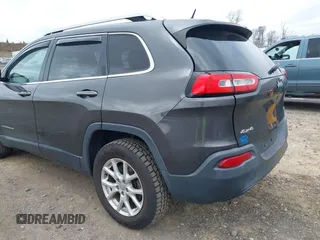 2014 Jeep Cherokee Latitude with VIN 1C4PJMCS5EW201459, listed as a IAAI auction lot 42092653 with 147,430 mi miles. Bid and sale history available at carsss.com. Image 6.