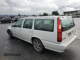 2000 Volvo V70 with VIN YV1LW61J4Y2707036, listed as a Copart auction lot 85958214 with 229,599 mi miles and Salvage Title. Bid and sale history available at carsss.com. Image 2.