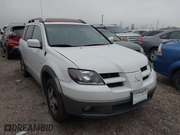 2003 Mitsubishi Outlander XLS with VIN JA4LX41G33U026899, listed as a IAAI auction lot 41380473 with 197,736 mi miles. Bid and sale history available at carsss.com. Image 1.