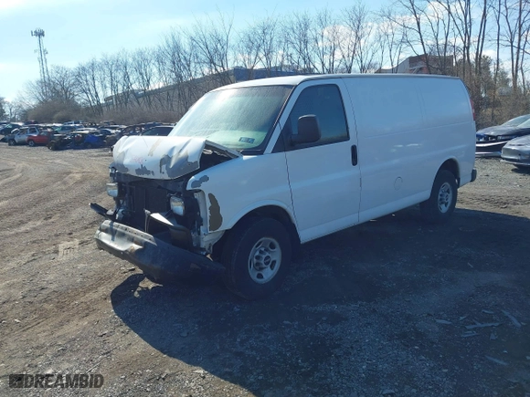 2009 GMC Savana Cargo Van with VIN 1GTGG25C591106833, listed as a IAAI auction lot 41381092 with 380,569 mi miles. Bid and sale history available at carsss.com. Image 16.