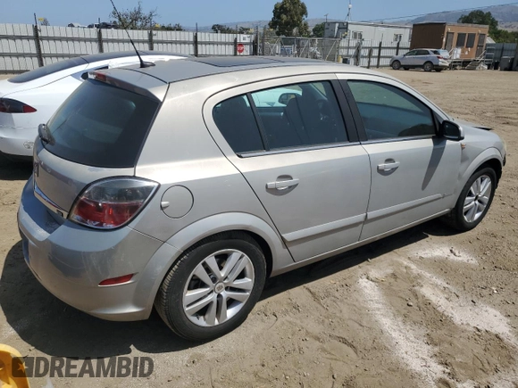 2008 Saturn Astra XR z VIN W08AT671385077062, wystawiony jako Copart lot #55727034 z przebiegiem 167 090 mil mil oraz Szkody całkowita. Historia ofert i sprzedaży dostępna na DreamBid. Obrazek 3.