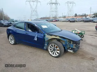 2019 Tesla Model 3 Long Range with VIN 5YJ3E1EB2KF194209, listed as a IAAI auction lot 41610710 with 61,588 mi miles. Bid and sale history available at carsss.com. Image 1.