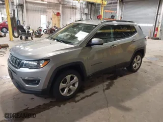 2018 Jeep Compass Latitude with VIN 3C4NJCBBXJT488428, listed as a IAAI auction lot 41644538 with 131,109 mi miles. Bid and sale history available at carsss.com. Image 2.
