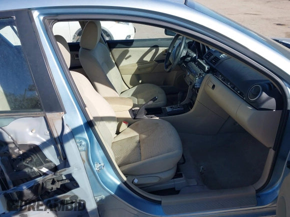 2007 Mazda Mazda3 i Sport with VIN JM1BK12F371683049, listed as a IAAI auction lot 41407019 with 169,716 mi miles. Bid and sale history available at carsss.com. Image 5.