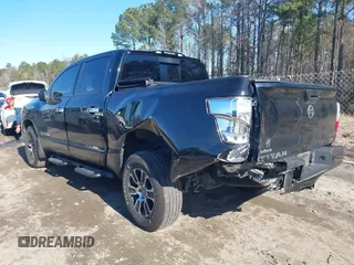 2021 Nissan Titan SV z VIN 1N6AA1EE4MN528044, wystawiony jako IAAI lot #41280940 z przebiegiem 75 600 mil mil oraz . Historia ofert i sprzedaży dostępna na DreamBid. Obrazek 3.