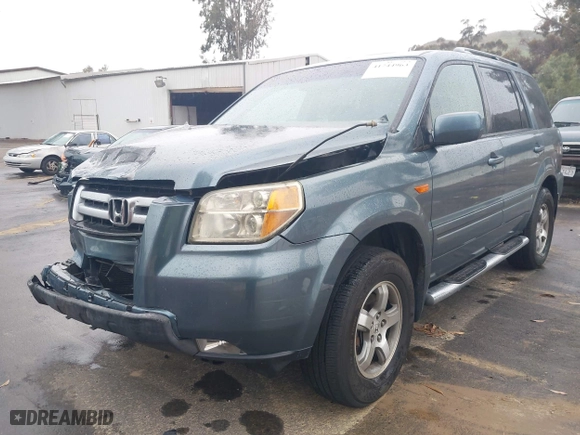 2006 Honda Pilot EX-L with VIN 2HKYF18506H503658, listed as a IAAI auction lot 41744963 with 215,575 mi miles. Bid and sale history available at carsss.com. Image 2.