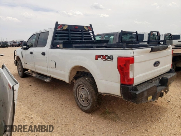 2018 Ford F-350 XL z VIN 1FT8W3BT3JEC94976, wystawiony jako Copart lot #57109615 z przebiegiem 149 143 mil mil oraz Czysty tytuł • Clean title. Historia ofert i sprzedaży dostępna na DreamBid. Obrazek 2.