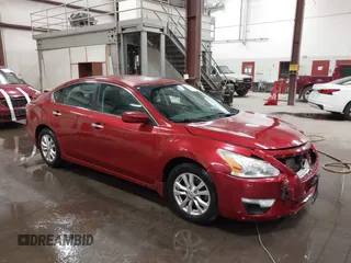 2015 Nissan Altima SV z VIN 1N4AL3AP6FC110413, wystawiony jako IAAI lot #42153799 z przebiegiem 117 718 mil mil oraz . Historia ofert i sprzedaży dostępna na DreamBid. Obrazek 1.