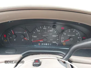 2003 Ford Taurus LX Standard z VIN 1FAFP52U43A149177, wystawiony jako IAAI lot #42227480 z przebiegiem 140 379 mil mil oraz . Historia ofert i sprzedaży dostępna na DreamBid. Obrazek 7.