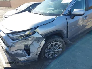 2024 Toyota RAV4 XLE Premium с VIN 2T3C1RFV0RC272866, выставлен на аукционе IAAI как лот 42249629 с пробегом 12 765 миль миль и . История ставок и продаж доступна на DreamBid. Изображение 6.