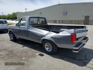1993 Ford F-150 z VIN 2FTDF15N4PCA95188, wystawiony jako Copart lot #57810385 z przebiegiem 195 093 mil mil oraz Szkoda całkowita • Salvage title. Historia ofert i sprzedaży dostępna na DreamBid. Obrazek 2.