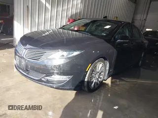 2013 Lincoln MKZ Hybrid z VIN 3LN6L2LU8DR818010, wystawiony jako IAAI lot #41363777 z przebiegiem 181 675 mil mil oraz . Historia ofert i sprzedaży dostępna na DreamBid. Obrazek 17.