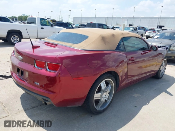 2011 Chevrolet Camaro 1LT z VIN 2G1FB3DD7B9171493, wystawiony jako IAAI lot #42296594 z przebiegiem 211 741 mil mil oraz . Historia ofert i sprzedaży dostępna na DreamBid. Obrazek 4.
