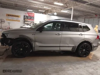 2021 Volkswagen Tiguan SE with VIN 3VV2B7AX1MM013884, listed as a IAAI auction lot 41313293 with 40,489 mi miles. Bid and sale history available at carsss.com. Image 15.