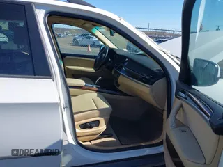 2008 BMW X5 3.0si with VIN 5UXFE43528L023170, listed as a IAAI auction lot 41892624 with 154,544 mi miles. Bid and sale history available at carsss.com. Image 5.