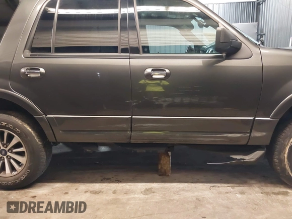 2017 Ford Expedition XLT с VIN 1FMJU1JT3HEA13472, выставлен на аукционе IAAI как лот 42238571 с пробегом 84 479 миль миль и . История ставок и продаж доступна на DreamBid. Изображение 19.