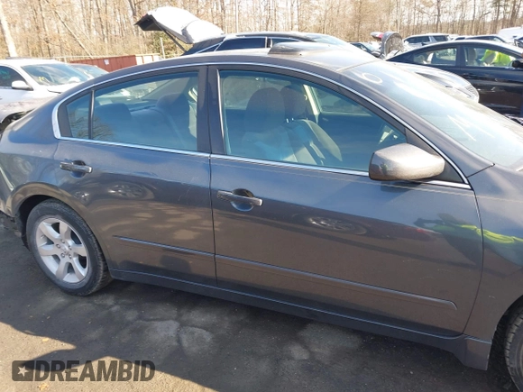 2008 Nissan Altima 2.5 S with VIN 1N4AL21E38C225868, listed as a IAAI auction lot 41344561 with 118,314 mi miles. Bid and sale history available at carsss.com. Image 14.