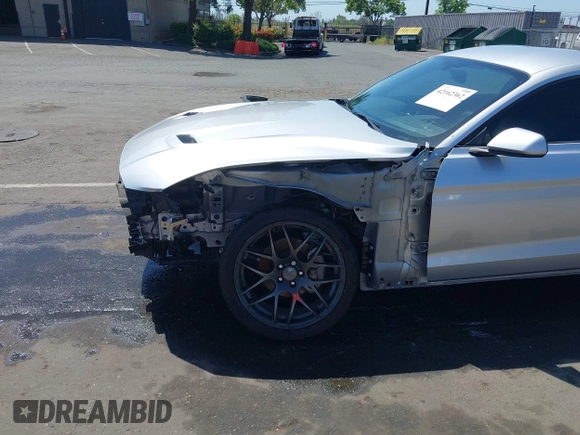 2019 Ford Mustang EcoBoost с VIN 1FA6P8TH8K5194620, выставлен на аукционе IAAI как лот 42162362 с пробегом 29 121 миль миль и . История ставок и продаж доступна на DreamBid. Изображение 18.