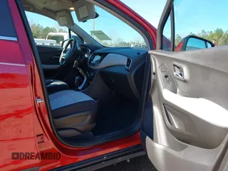2019 Chevrolet Trax LT with VIN 3GNCJLSB2KL221428, listed as a IAAI auction lot 41805694 with 64,140 mi miles and . Bid and sale history available at carsss.com. Image 5.