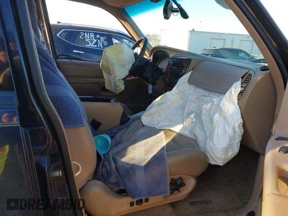 2000 Mercury Mountaineer with VIN 4M2ZU86P9YUJ20084, listed as a IAAI auction lot 41327042 with 182,253 mi miles and . Bid and sale history available at DreamBid. Image 5.