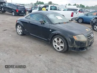 2005 Audi TT z VIN TRUWF28N751005966, wystawiony jako IAAI lot #42091800 z przebiegiem Nie podano mil oraz . Historia ofert i sprzedaży dostępna na DreamBid. Obrazek 1.
