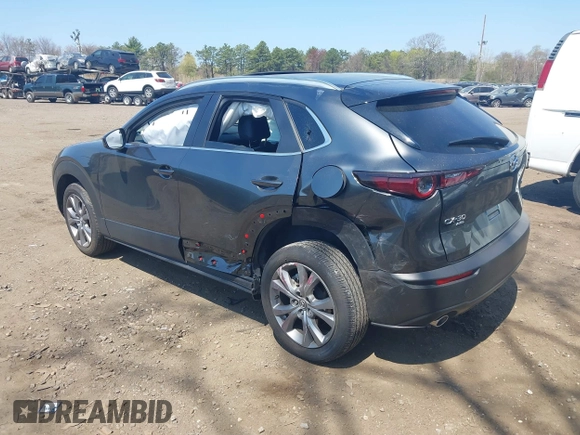 2024 Mazda CX-30 S Carbon Edition z VIN 3MVDMBCM0RM662752, wystawiony jako IAAI lot #42108251 z przebiegiem 17 963 mil mil oraz . Historia ofert i sprzedaży dostępna na DreamBid. Obrazek 3.