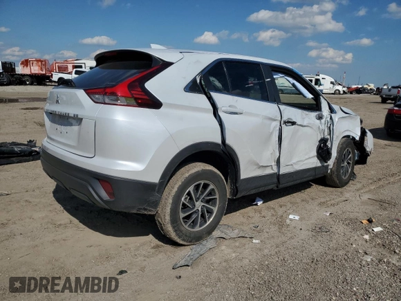 2023 Mitsubishi Eclipse Cross ES z VIN JA4ATUAA3PZ050854, wystawiony jako Copart lot #56412925 z przebiegiem 24 322 mil mil oraz Szkoda całkowita • Salvage title. Historia ofert i sprzedaży dostępna na DreamBid. Obrazek 3.